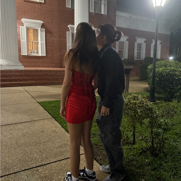 I will no longer need this dress it still has the tag and only worn once. - Picture 3 of 3